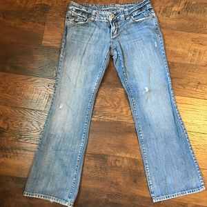 AMERICAN EAGLE FAVORITE BOYFRIEND JEAN